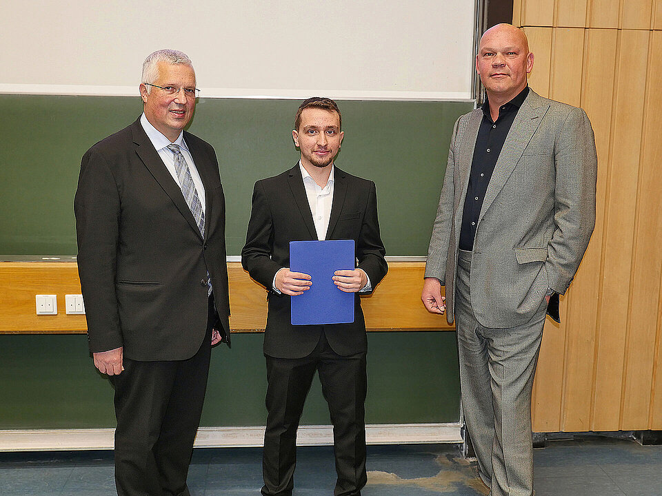 Prof. Müller zusammen mit Preisträger Pisetsky und Stiftungskuratoriumsvorsitzenden Dr. Jäger